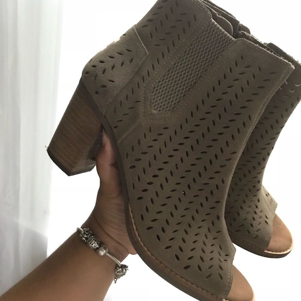 Toms Booties Ankle size 9